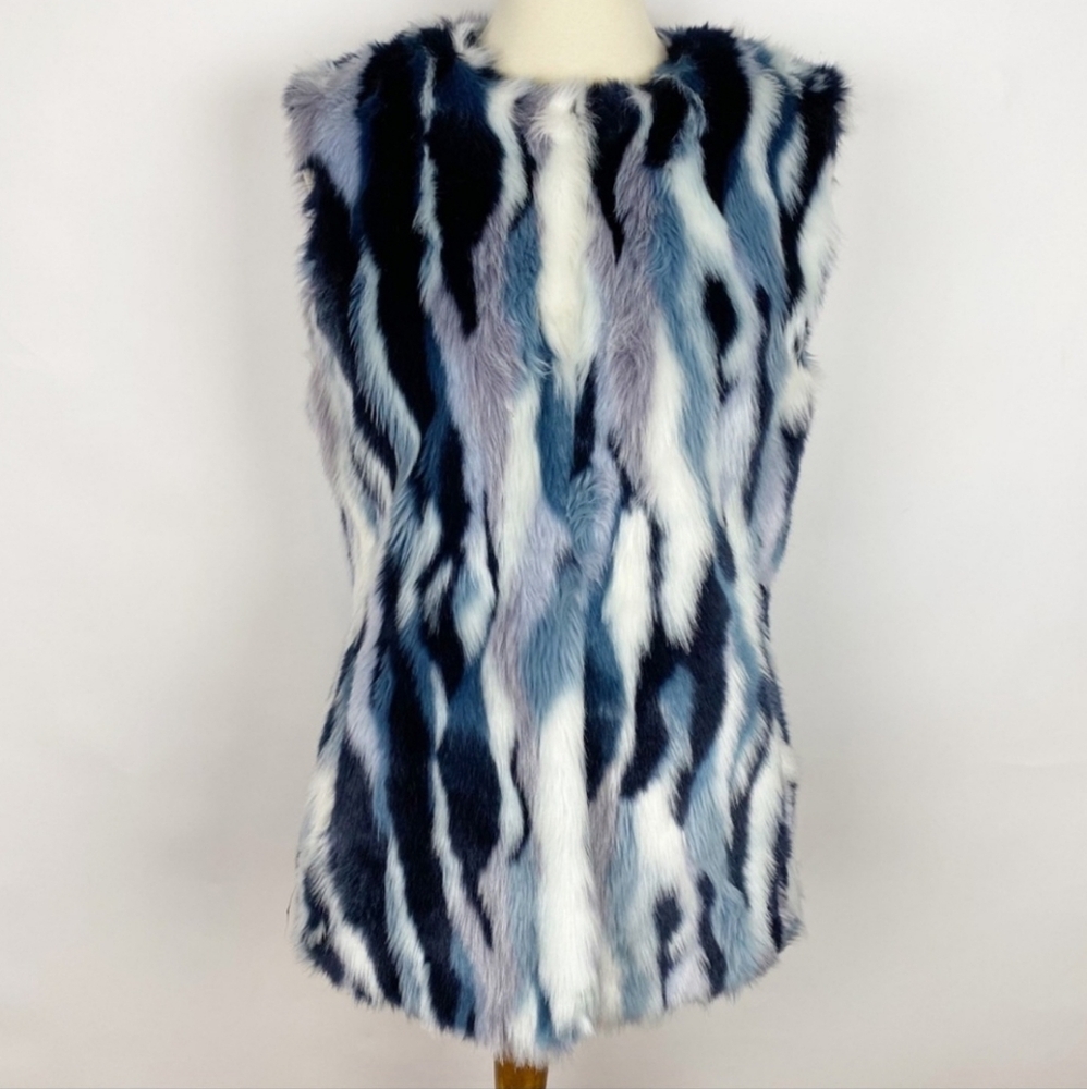 Inc.,Faux Fur Vest in Blue and White